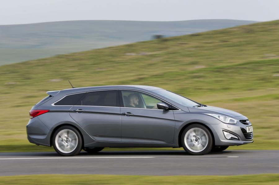  Hyundai i40 Station Wagon CRDi 2011 года  (UK) (фото 32 из 146)